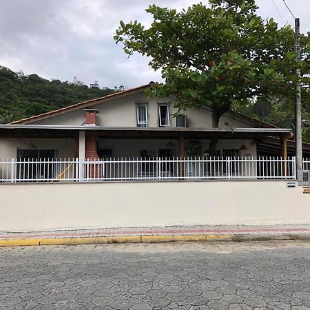 Suite Rua Pescada Amarela Bombinhas Exterior photo
